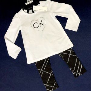 BNWT Calvin Klein Jeans 2 piece heart logo set
